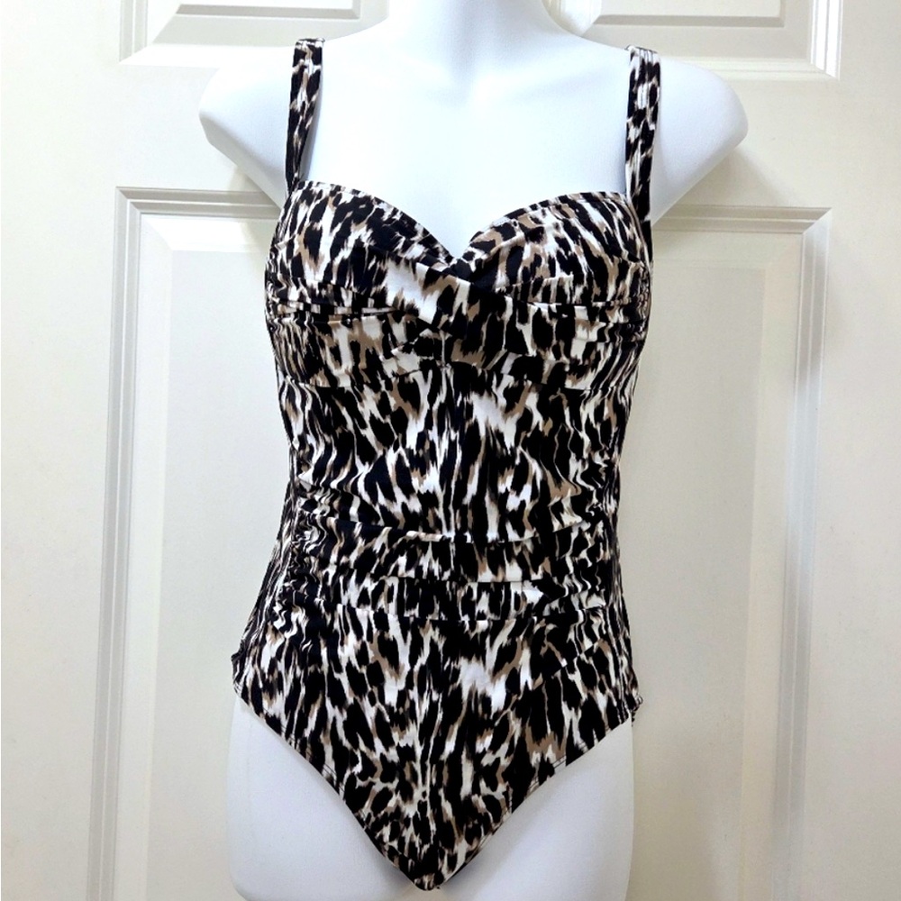 Nip Tuck Flattering Animal print Swimsuit